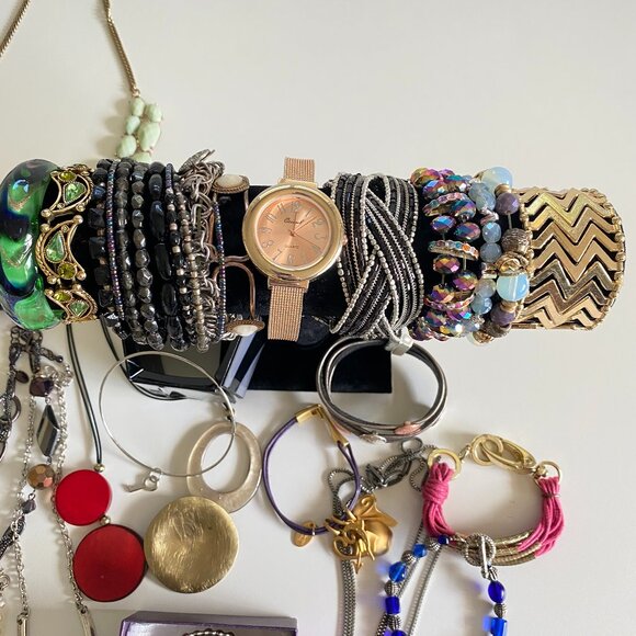 5 lbs of statement Jewelry Current, Vtg Costume + More - Picture 3 of 8